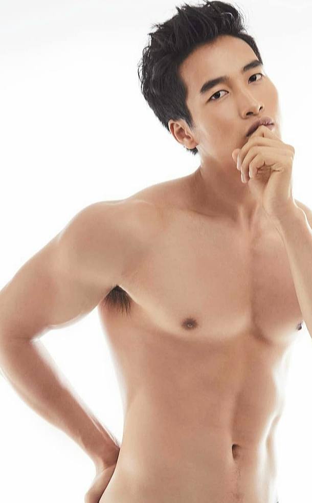 รุ่นพี่รับ รุ่นน้องรุก