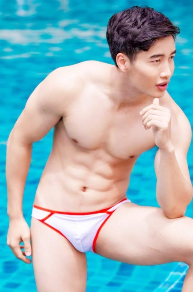 รุ่นพี่รับ รุ่นน้องรุก