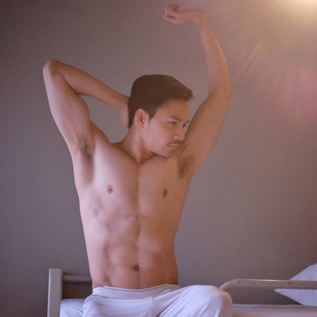 แฟนไม่รู้หรอก..เราบอกว่างานยุ่ง