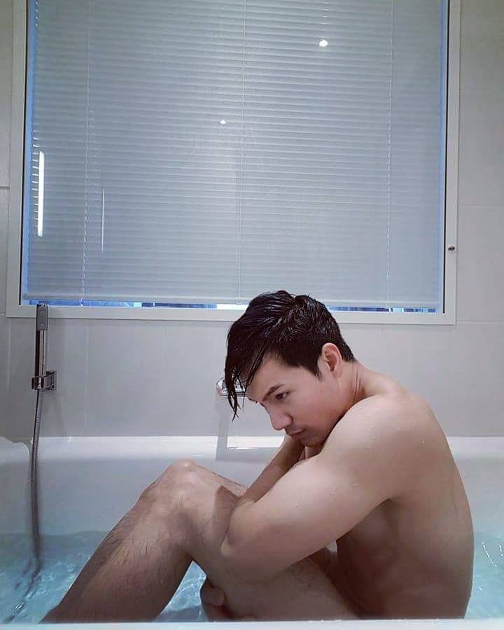 แฟนไม่รู้หรอก..เราบอกว่างานยุ่ง