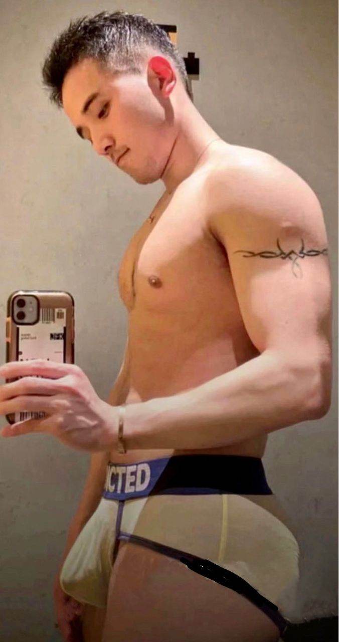 หนุ่มหล่อกระดอไม่เคยแห้ง74