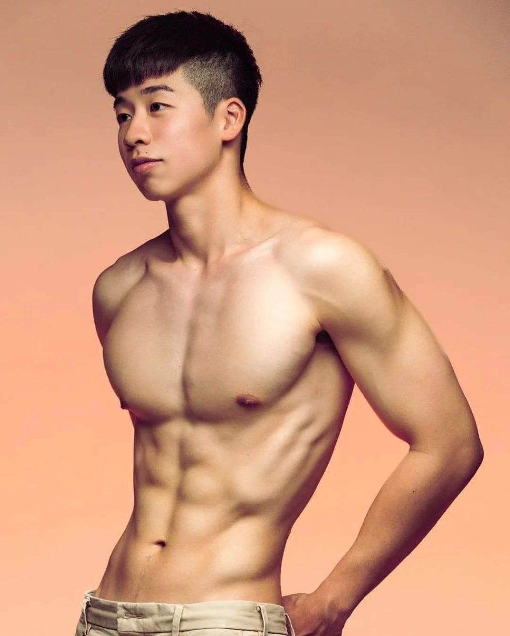 หนุ่มหล่อกระดอไม่เคยแห้ง74