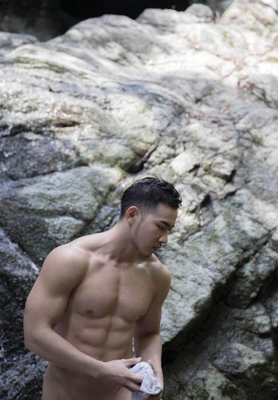 หนุ่มหล่อกระดอไม่เคยแห้ง74