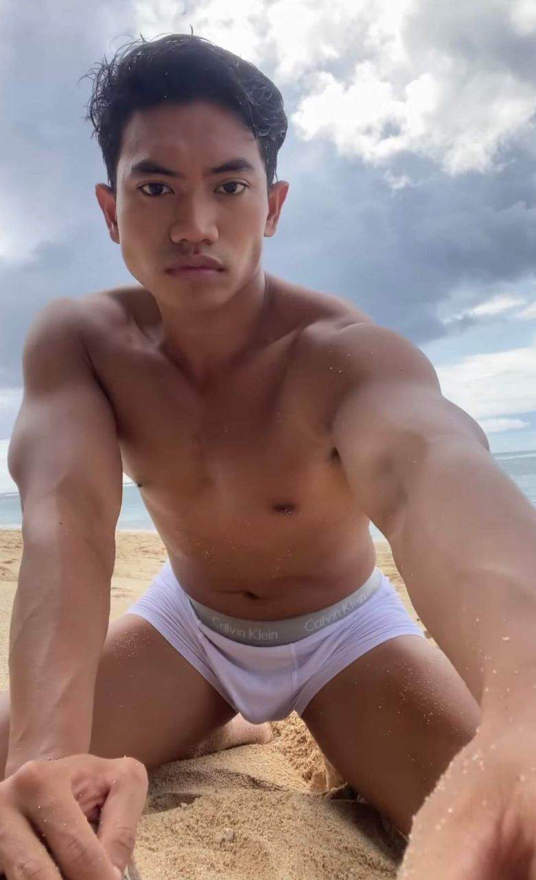 หนุ่มหล่อกระดอไม่เคยแห้ง74