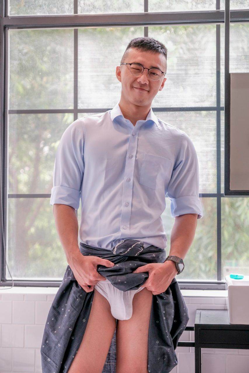 หนุ่มหล่อกระดอไม่เคยแห้ง74