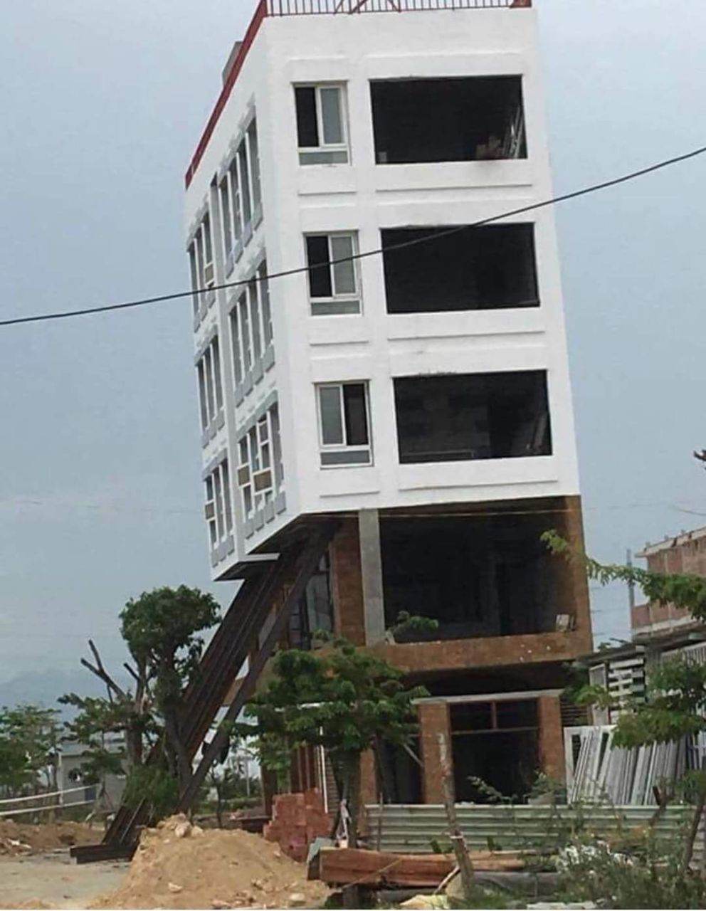 Amazing Architecture! 😅