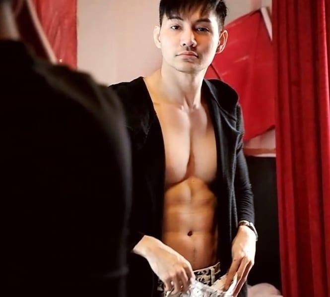 โพสต์เดียวถ้ายังไม่เสียว...ก็พอก่อน