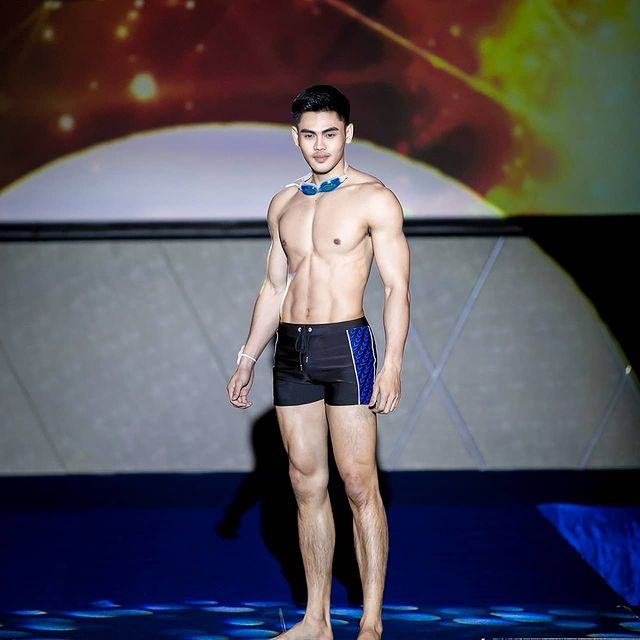 โพสต์เดียวถ้ายังไม่เสียว...ก็พอก่อน