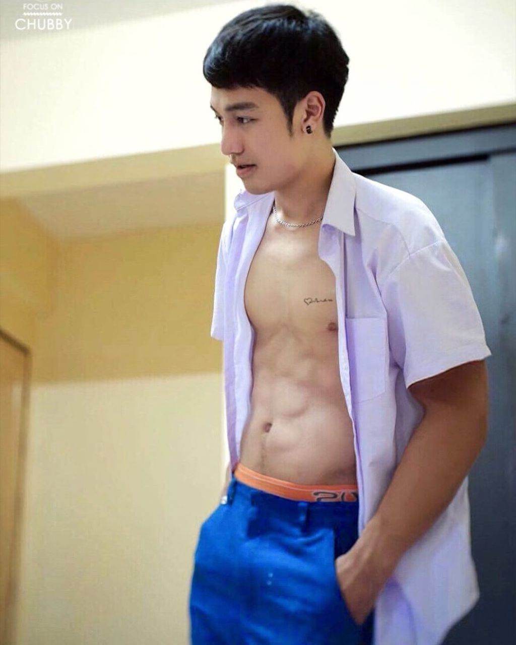 โพสต์เดียวถ้ายังไม่เสียว...ก็พอก่อน