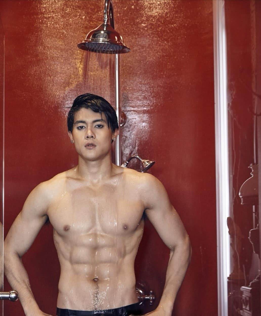 ผัวชวนเลีย