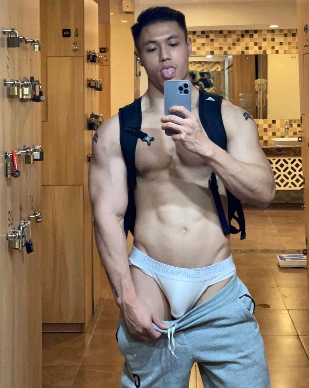 หลงรักหนุ่มตี๋