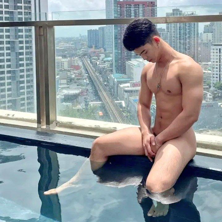 หลงรักหนุ่มตี๋