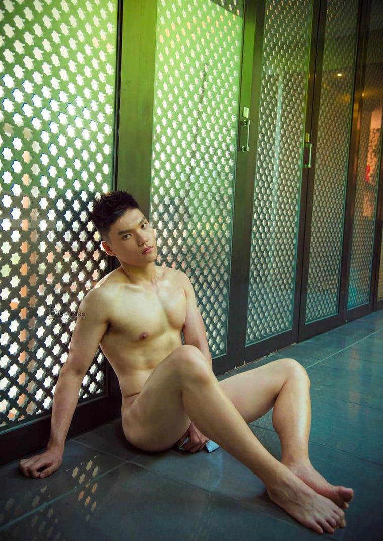 ขอกุพักก่อนนะ มึ.รีดซะจนพิษงูกุแทบจะหมดตัวแล้ว
