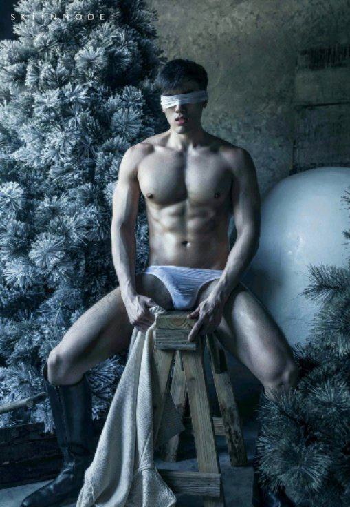 Men in sexy underwear4