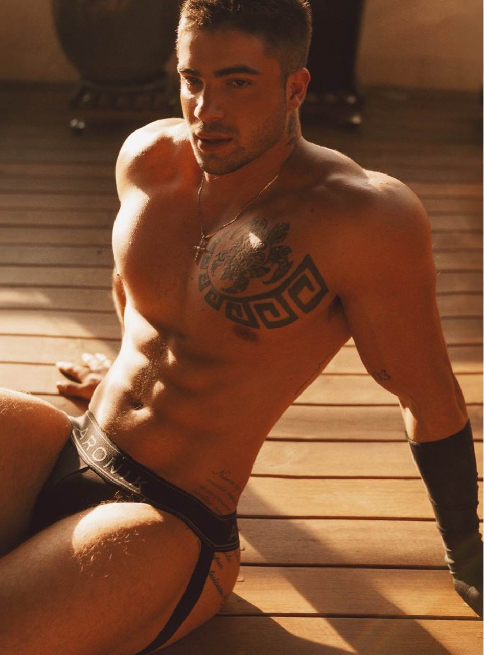 Hot men in underwear 679