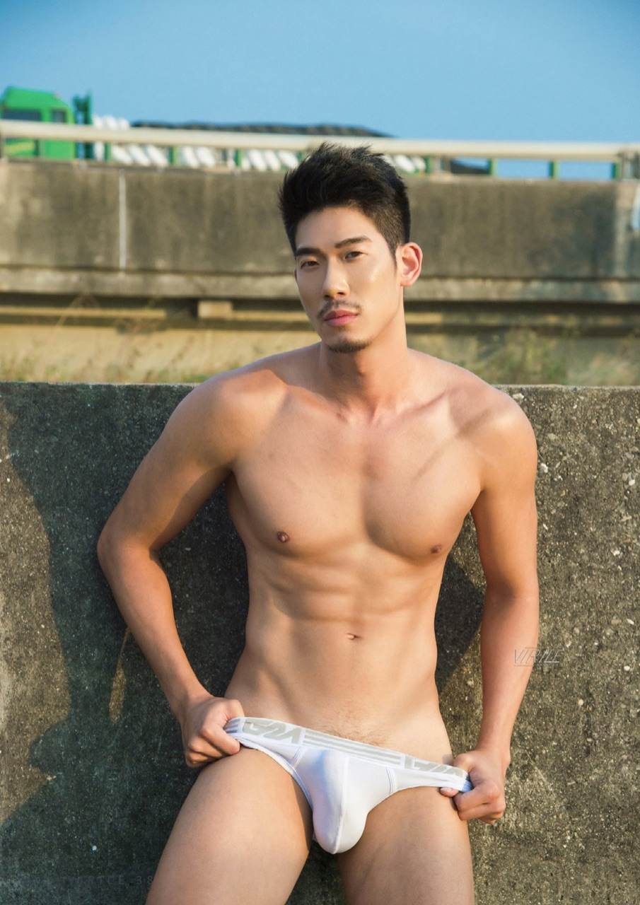 Hot men in underwear 679