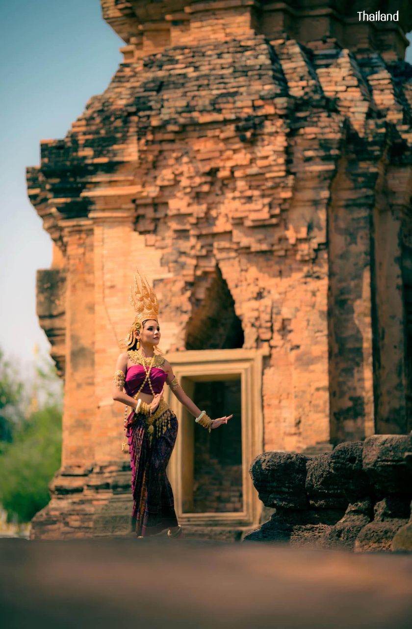 Thai Apsorn: Thai Apsara | THAILAND 🇹🇭