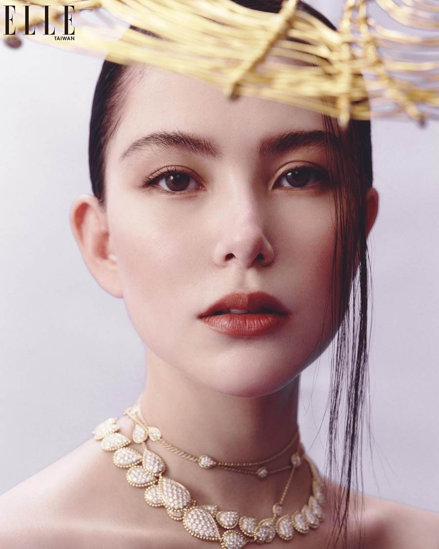 Hannah Quinlivan @ ELLE Taiwan May 2022