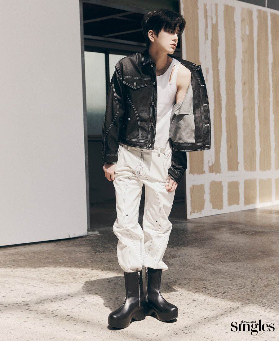 (THE BOYZ) Younghoon, Hyunjae, Kevin & New @ Singles Korea May 2022