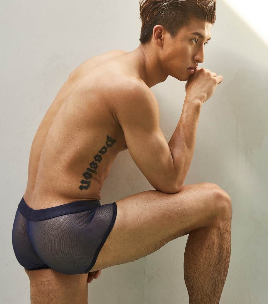 หนุ่มหล่อขึ้นปก 1104.1