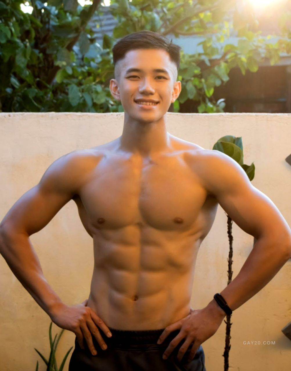 หนุ่มหล่อขึ้นปก 1106