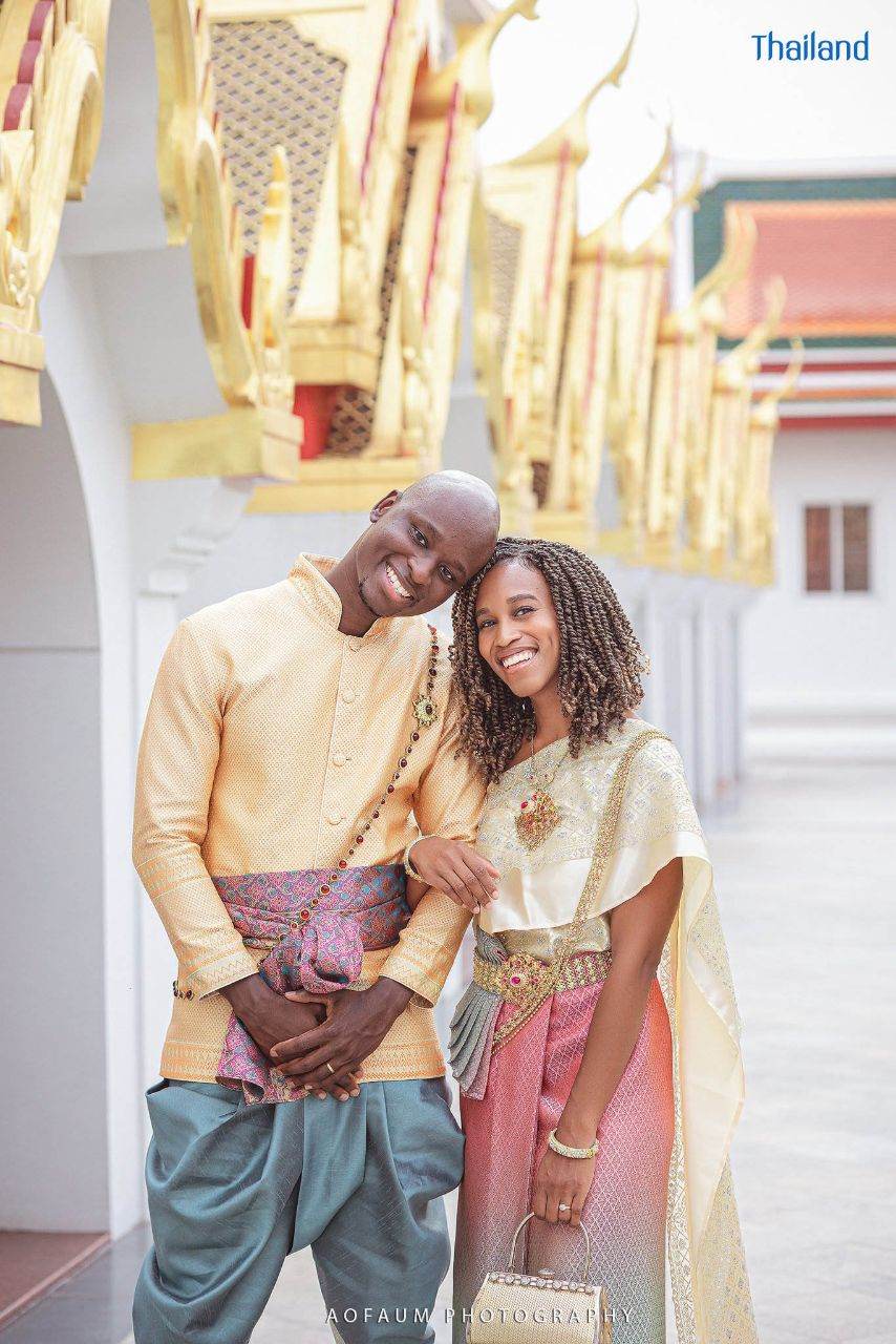 The foreigner and Thai Traditional Costume | THAILAND 🇹🇭