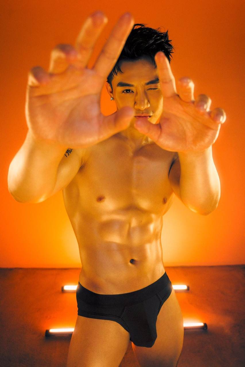 Hot men in underwear 681