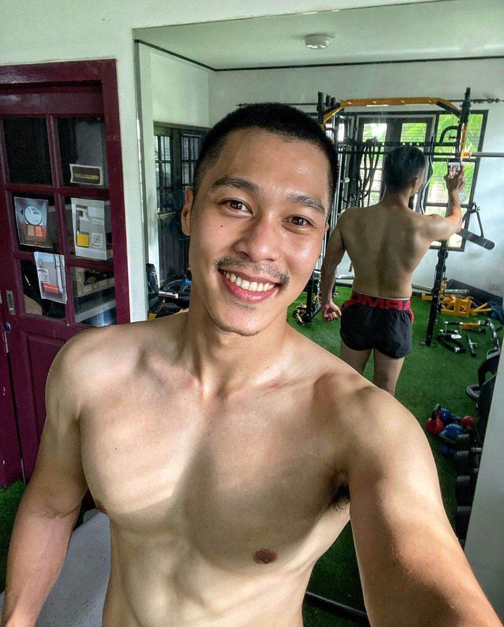 เลียให้สุด