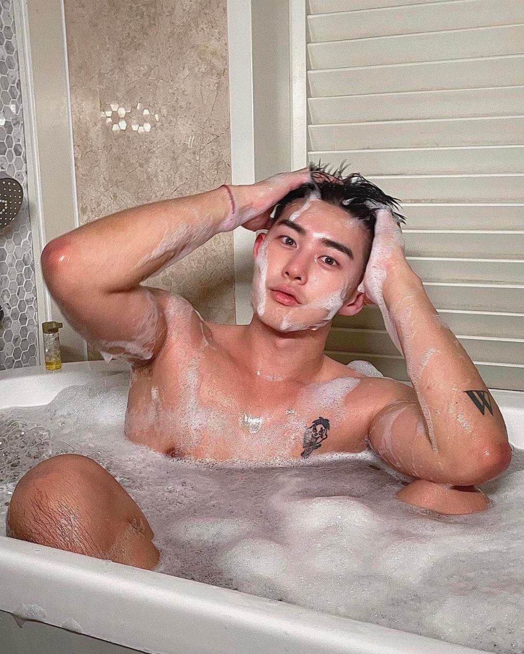 หนุ่มหล่อเกาหลี โคตรหล่อ พร้อมวาร์ป
