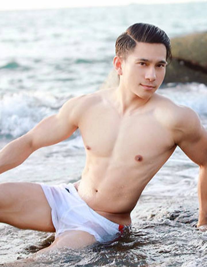 แวะส่องจนต้องร้องซี๊ดส์