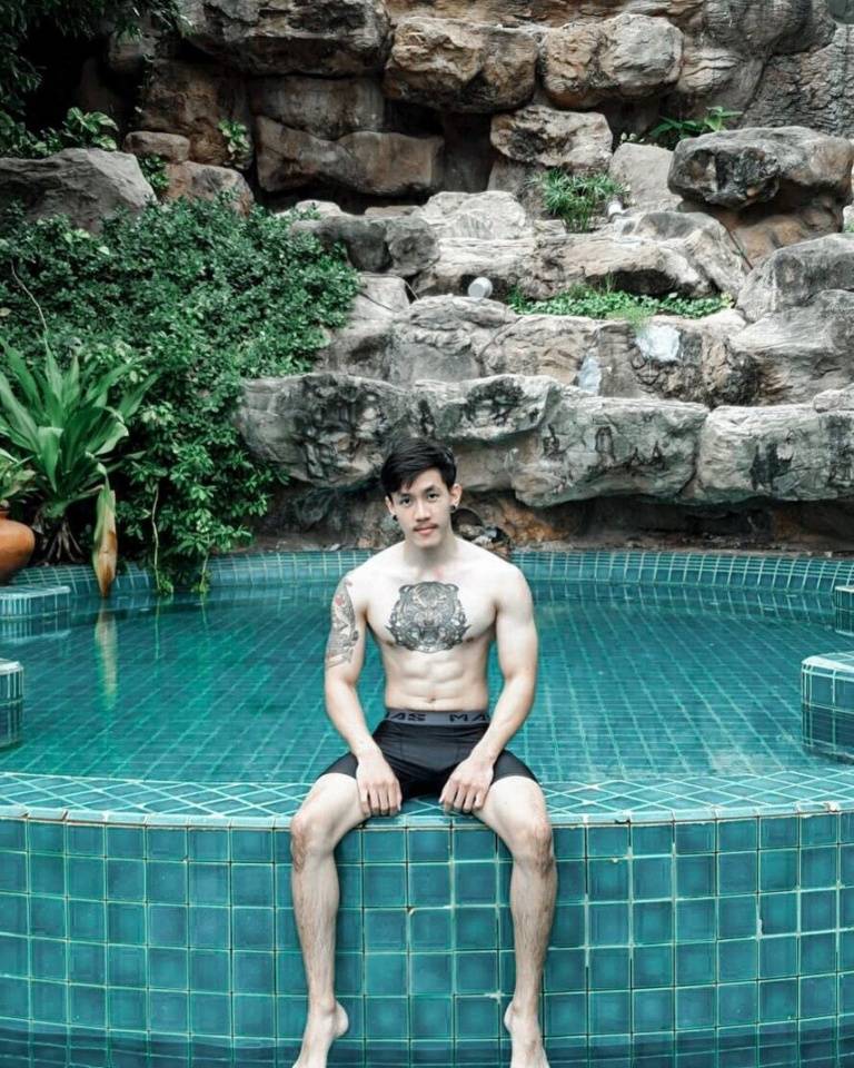 จะฟาดไม่เลี้ยง