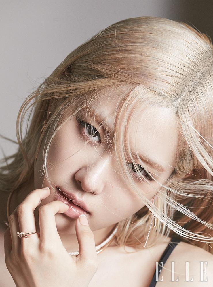 (BLACKPINK) Ros&eacute; @ ELLE Korea June 2022
