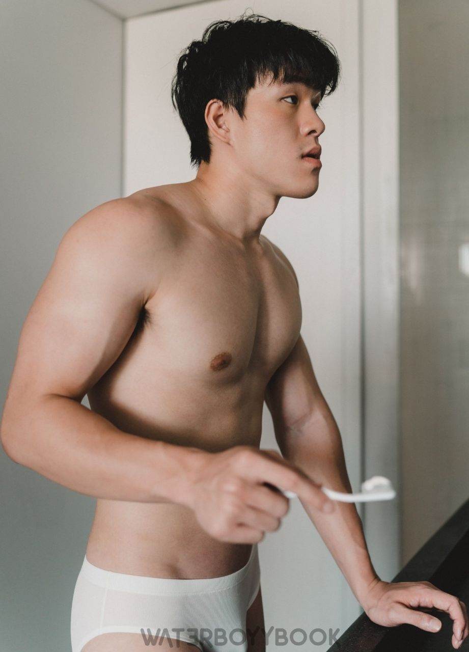 หนุ่มตี๋น่ารัก ขาวมากๆๆ