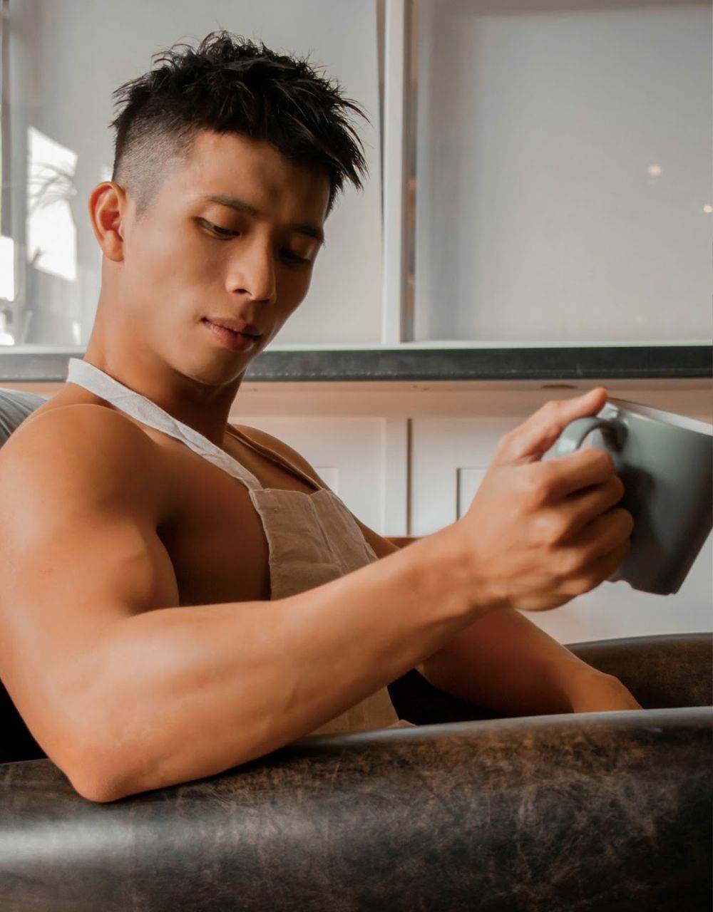 หนุ่มหล่อขึ้นปก 1109