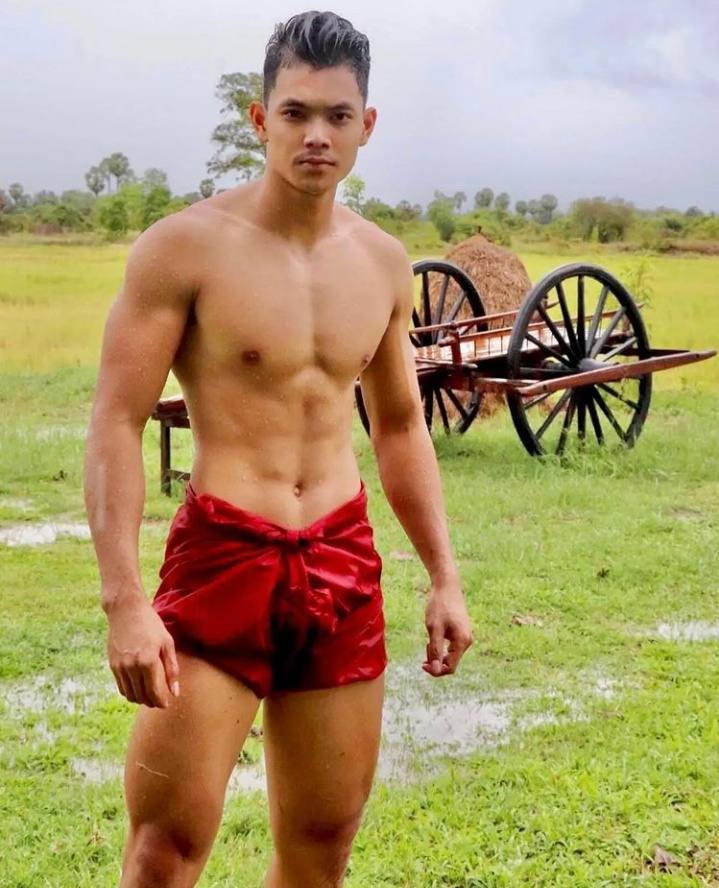ดีต่อใจ#2348ผู้ชายในสายฝน