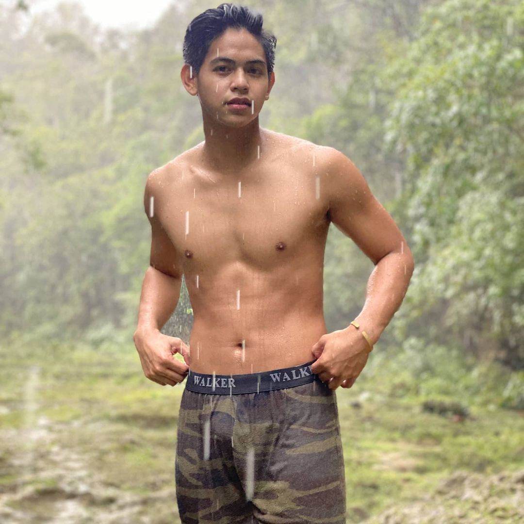 ดีต่อใจ#2348ผู้ชายในสายฝน