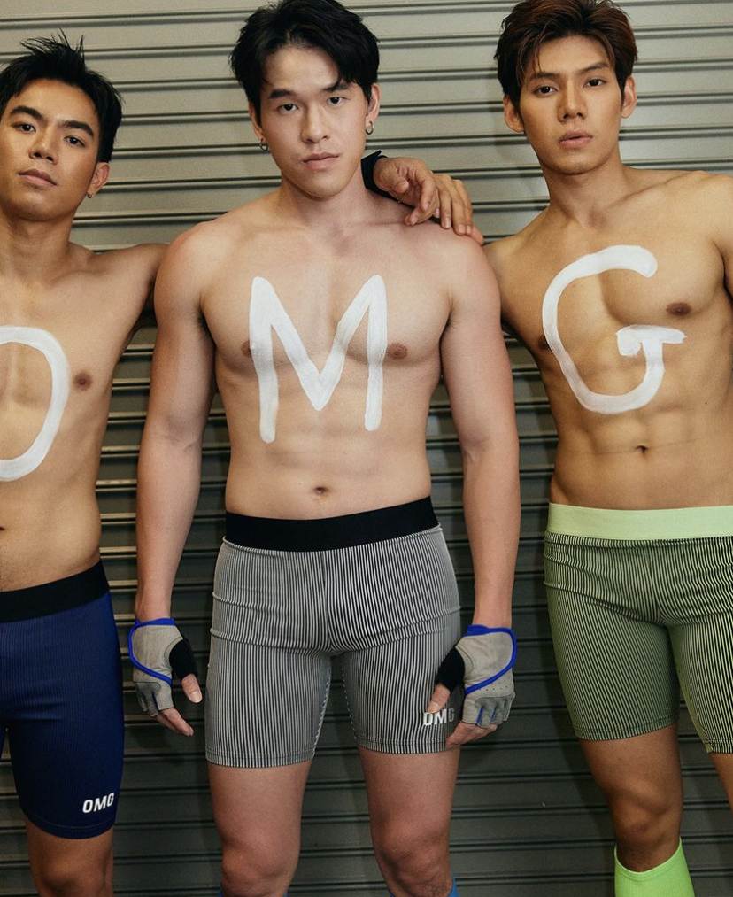 ถอดโชว์เรือนร่าง 2777