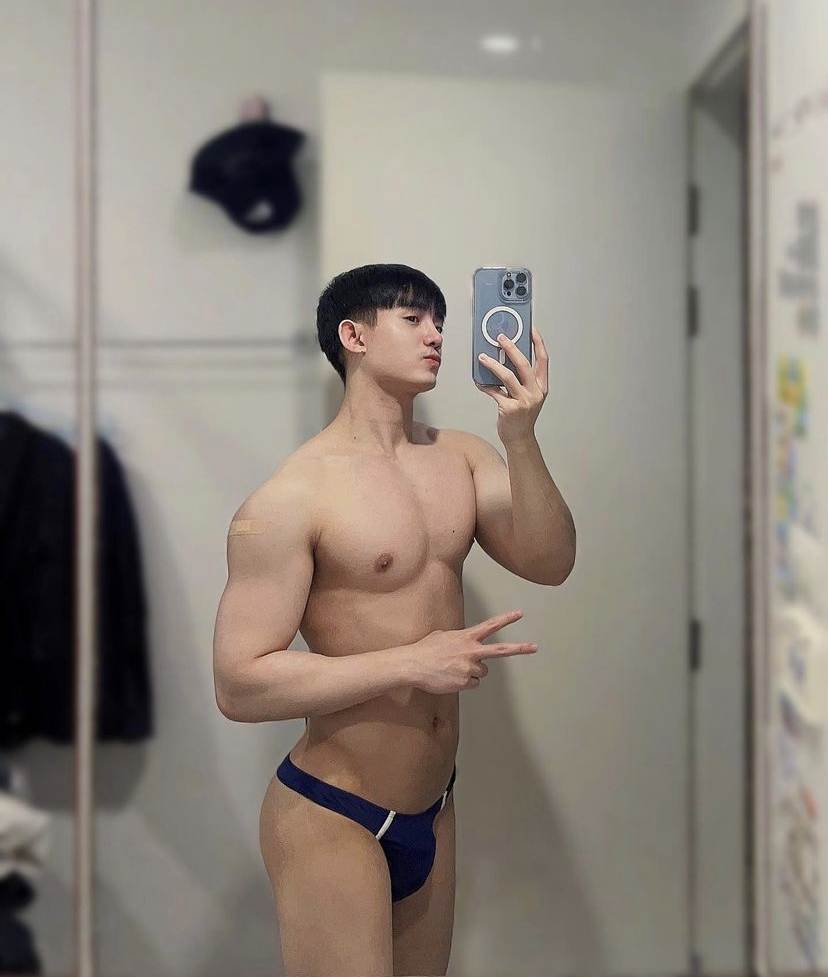ถอดโชว์เรือนร่าง 2778