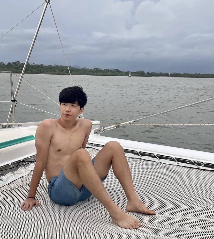 ถอดโชว์เรือนร่าง 2779