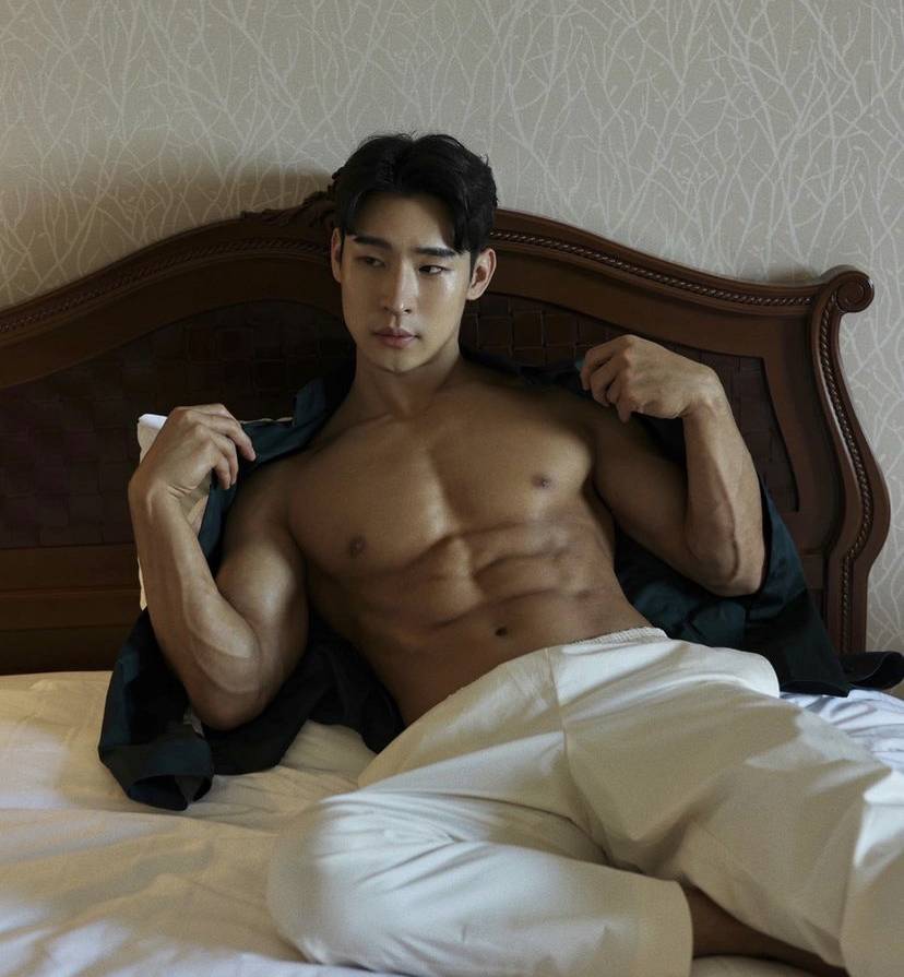 ถอดโชว์เรือนร่าง 2779