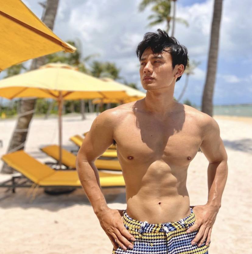 ถอดโชว์เรือนร่าง 2780