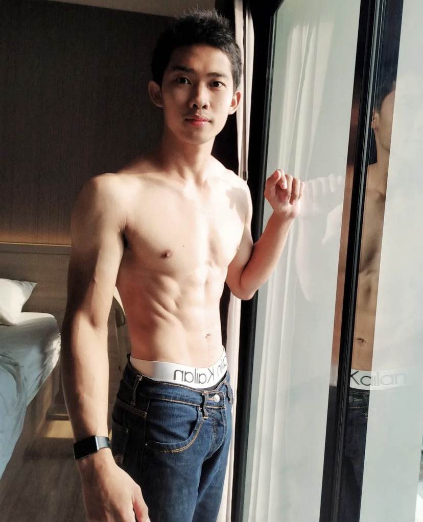 ถอดโชว์เรือนร่าง 2782