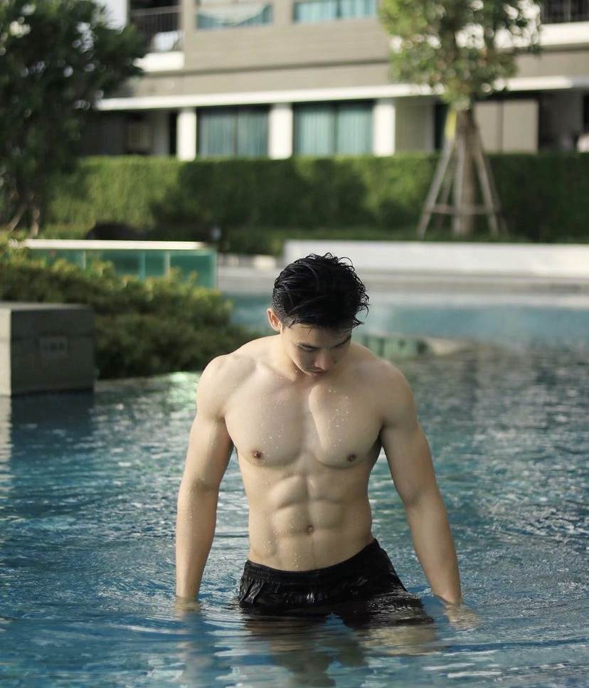 ถอดโชว์เรือนร่าง 2783