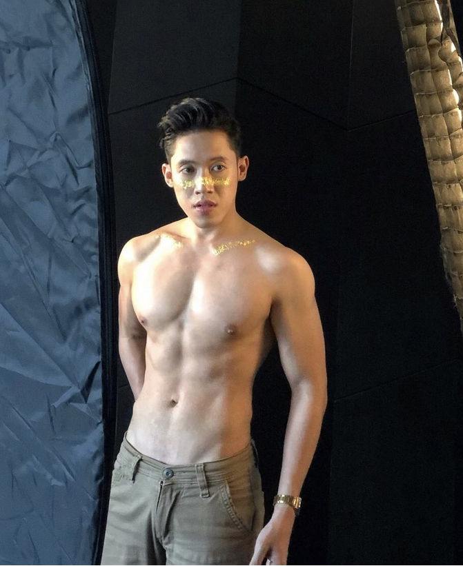 ถอดโชว์เรือนร่าง 2783
