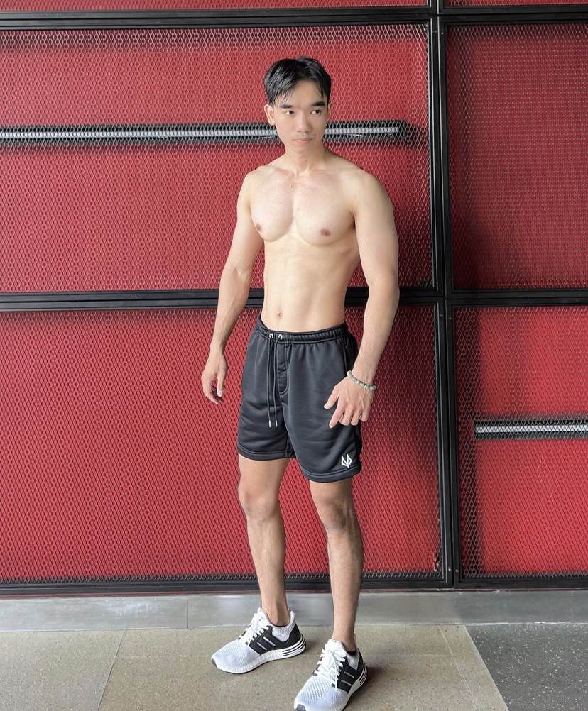ถอดโชว์เรือนร่าง 2783