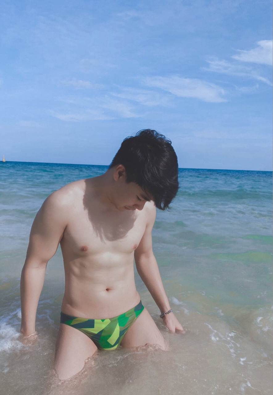 ถอดโชว์เรือนร่าง 2784