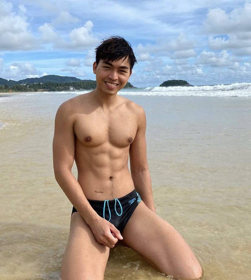 ถอดโชว์เรือนร่าง 2785