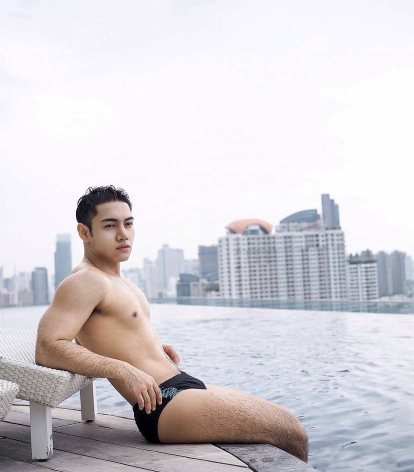 ถอดโชว์เรือนร่าง 2786