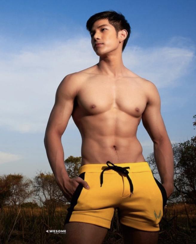ถอดโชว์เรือนร่าง 2786