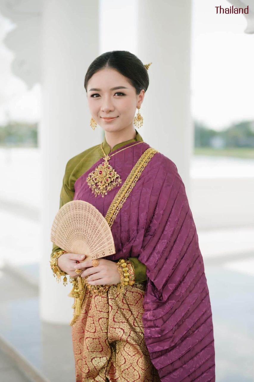 Thai Royal Outfit during the reign of King Rama V | THAILAND